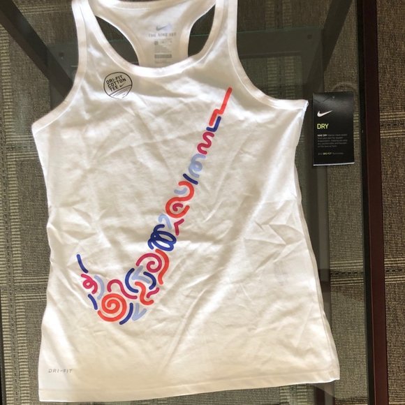 Nike Dri-Fit Running Shorts and Tank Top - Picture 2 of 6